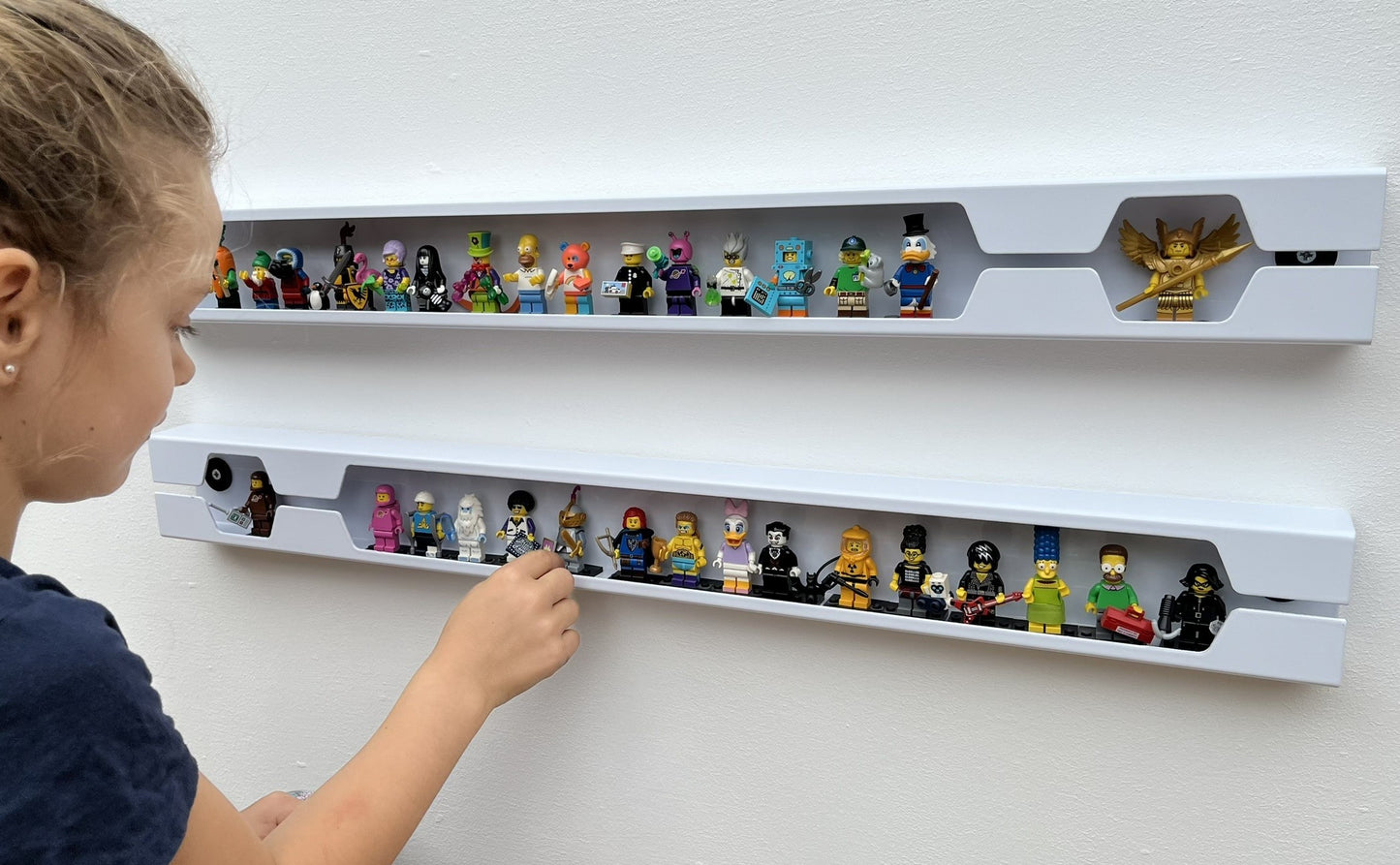 MBA Minifig Display Shelf (White)